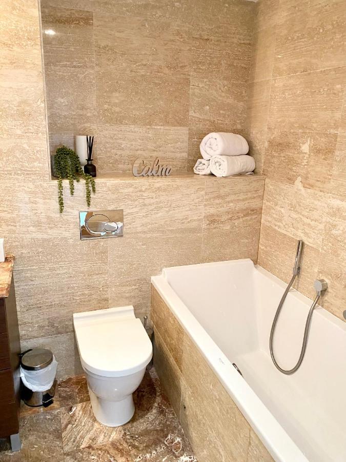 Ocean Village Lovely 2 Bedroom Apartment Gibraltar Exteriör bild