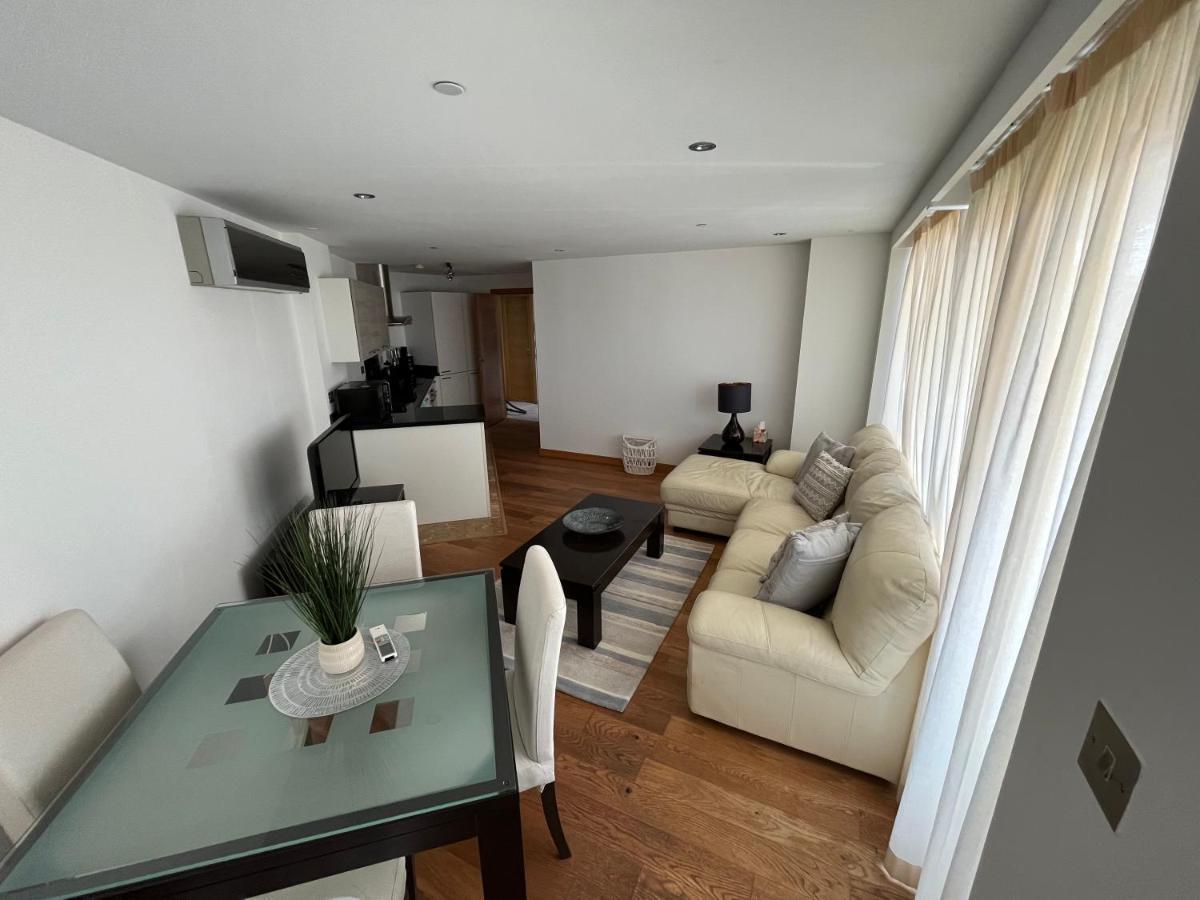 Ocean Village Lovely 2 Bedroom Apartment Gibraltar Exteriör bild